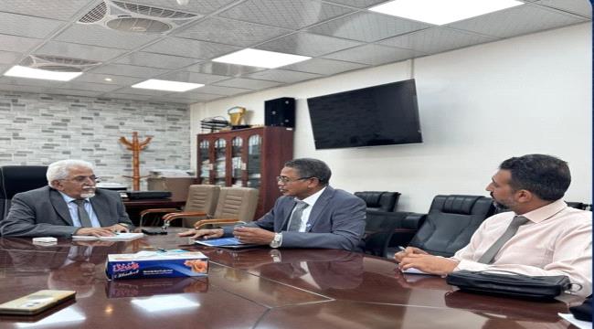 الرئيس التنفيذي لبنك حضرموت يجري سلسلة لقاءات مع شركاء القطاعين المالي والتنموي في عدن لتعزيز التعاون ودعم التنمية الاقتصادية ...
