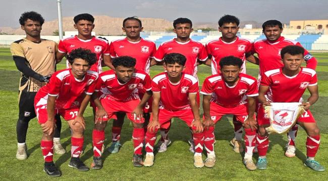 المحافظ بن الوزير يهنئ نادي شباب مرخة بتأهله إلى دور الـ16 ويوجه بمنح لاعبيه حافزًا ماليًا ...
