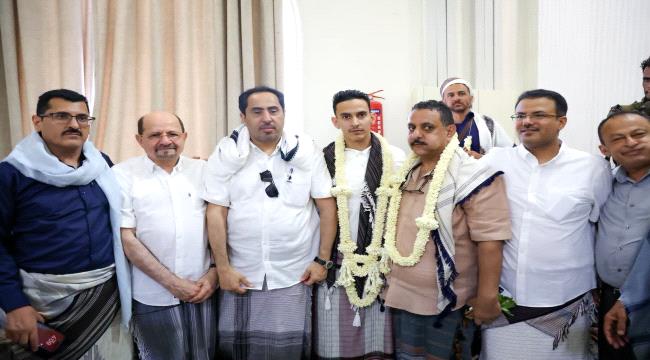 صالح العبيدي يهنئ آل الجعبي بمناسبة زفاف العريس عبدالجبار جياب الجعبي