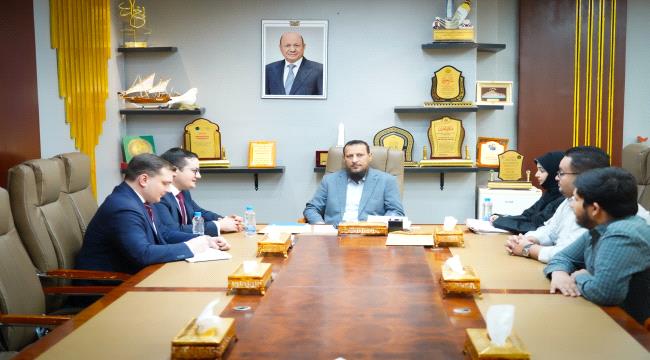محافظ العاصمة عدن يبحث مع السفير الروسي تعزيز التعاون المشترك ...