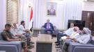 وزير الشباب والرياضة يلتقي شخصيات اجتماعية ورياضية من حضرموت ...