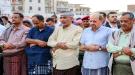 عضو مجلس القيادة الرئاسي محمود الصبيحي ورئيس الوزراء يؤديان صلاة عيد الفطر بعدن...