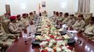 وزير الدفاع يطلع على جهود استكمال قطع البطاقة الذكية لمنتسبي الوزارة ويكرم اللواء الركن صالح حسن ...