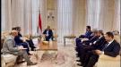 رئيس مجلس الشورى يبحث مع السفير الأمريكي لدى اليمن الأوضاع السياسية والاقتصادية وجهود السلام ...