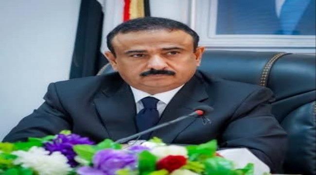 المحافظ بن الوزير يعبر عن بالغ تقديره للمواقف الأخوية والتضامن الواسع مع محافظة شبوة عقب الجريمة الإرهابية ...