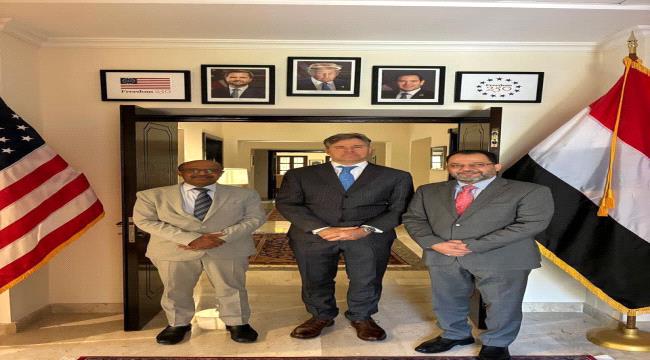 وزيرا الكهرباء و النفط يبحثان مع القائم بأعمال السفارة الأمريكية دعم قطاعي الكهرباء والطاقة  والنفط ...